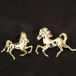 Goldtone prancing horse pins